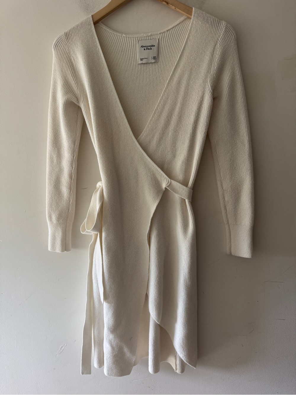 Abercrombie & Fitch Cream Ribbed Sweater Wrap Dress Tie Belt